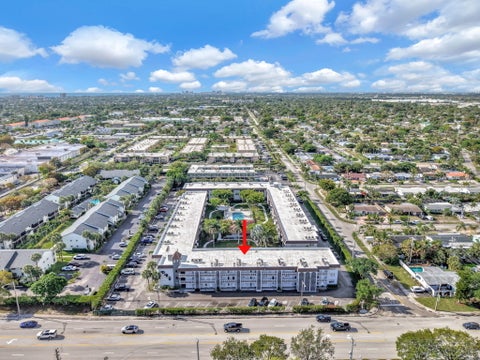 Tiny photo for 400 SE 10th Street #303, Deerfield Beach, FL 33441 (MLS # B26009778)