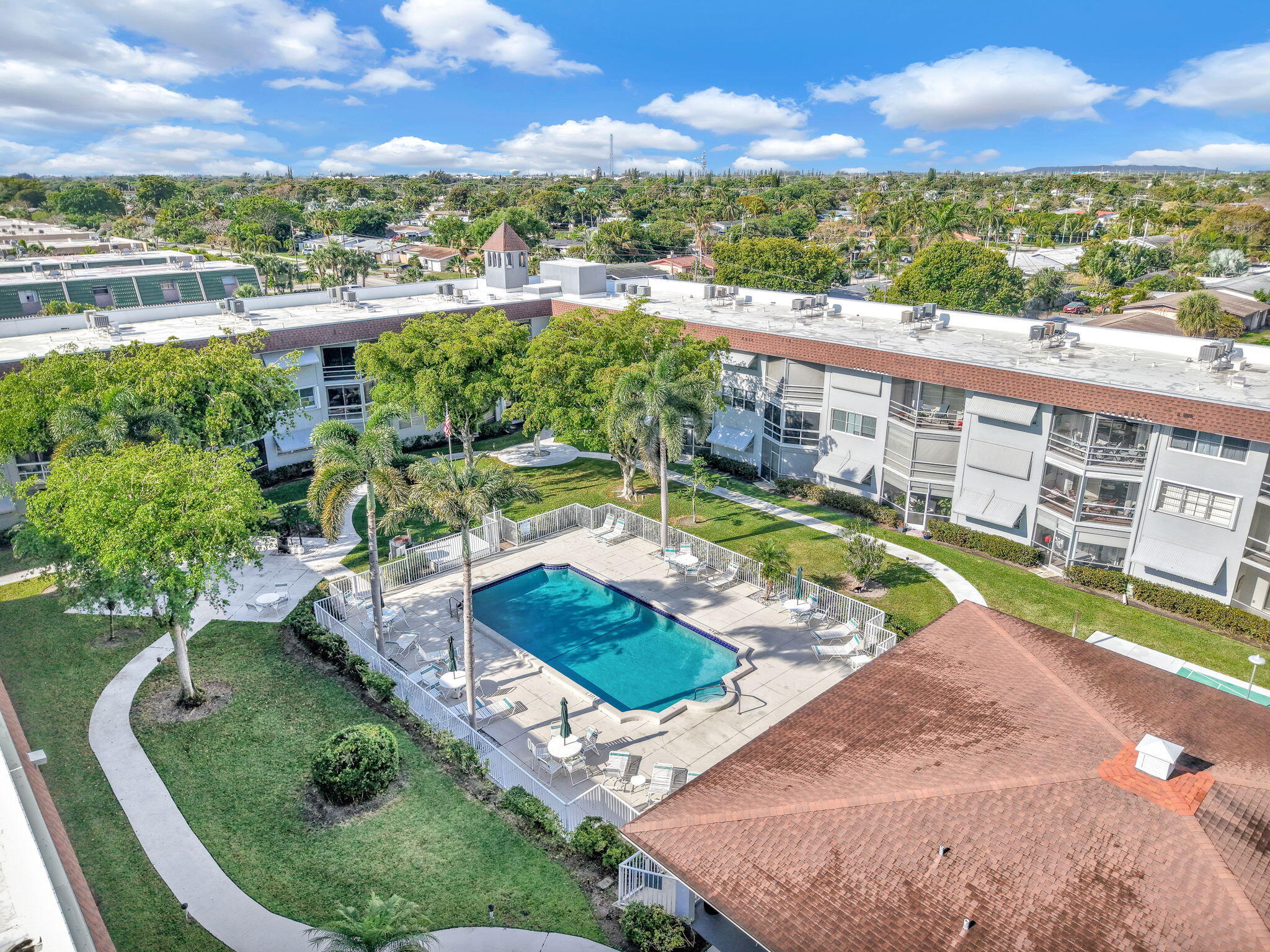DEERFIELD BEACH GARDENS CONDO - Residential