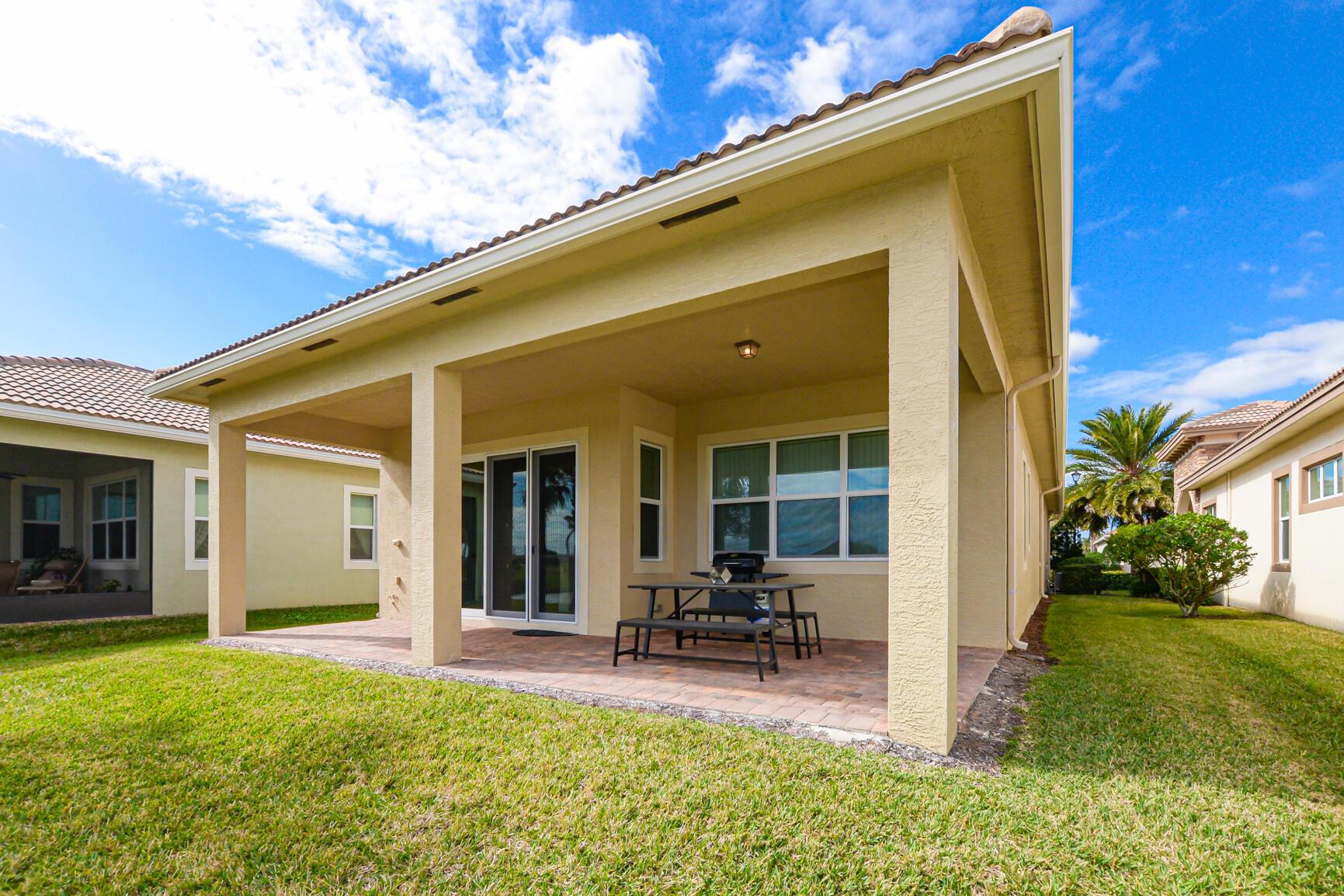 VERANO - Residential