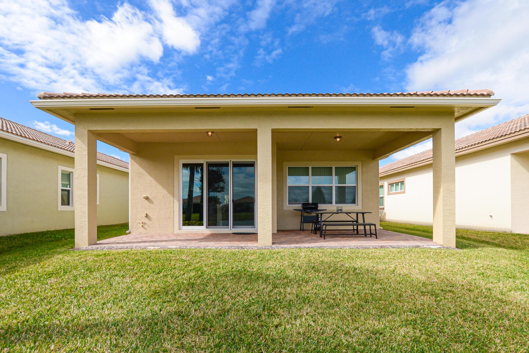 VERANO - Residential