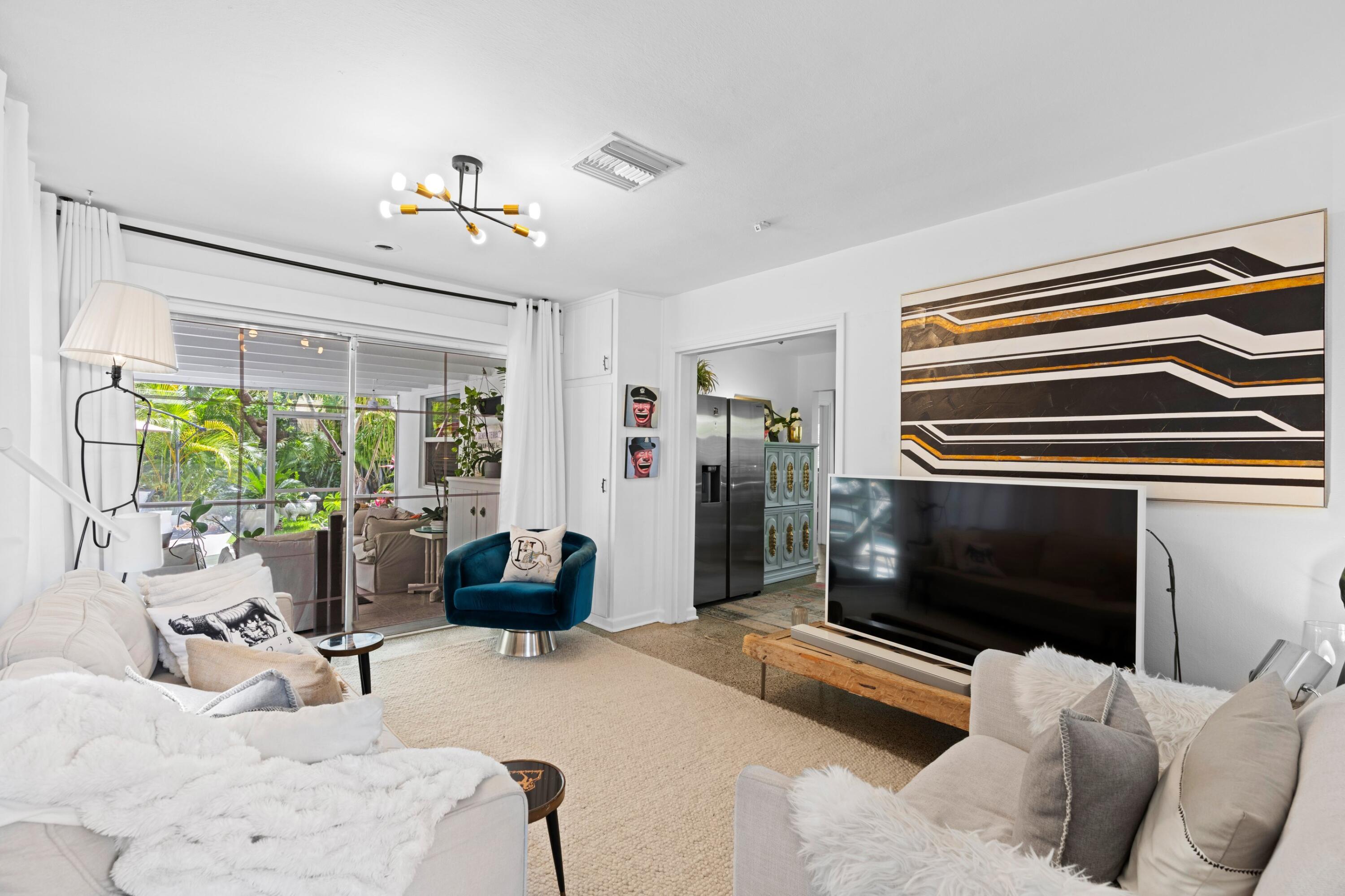 NORTH LAKE WORTH - Residential