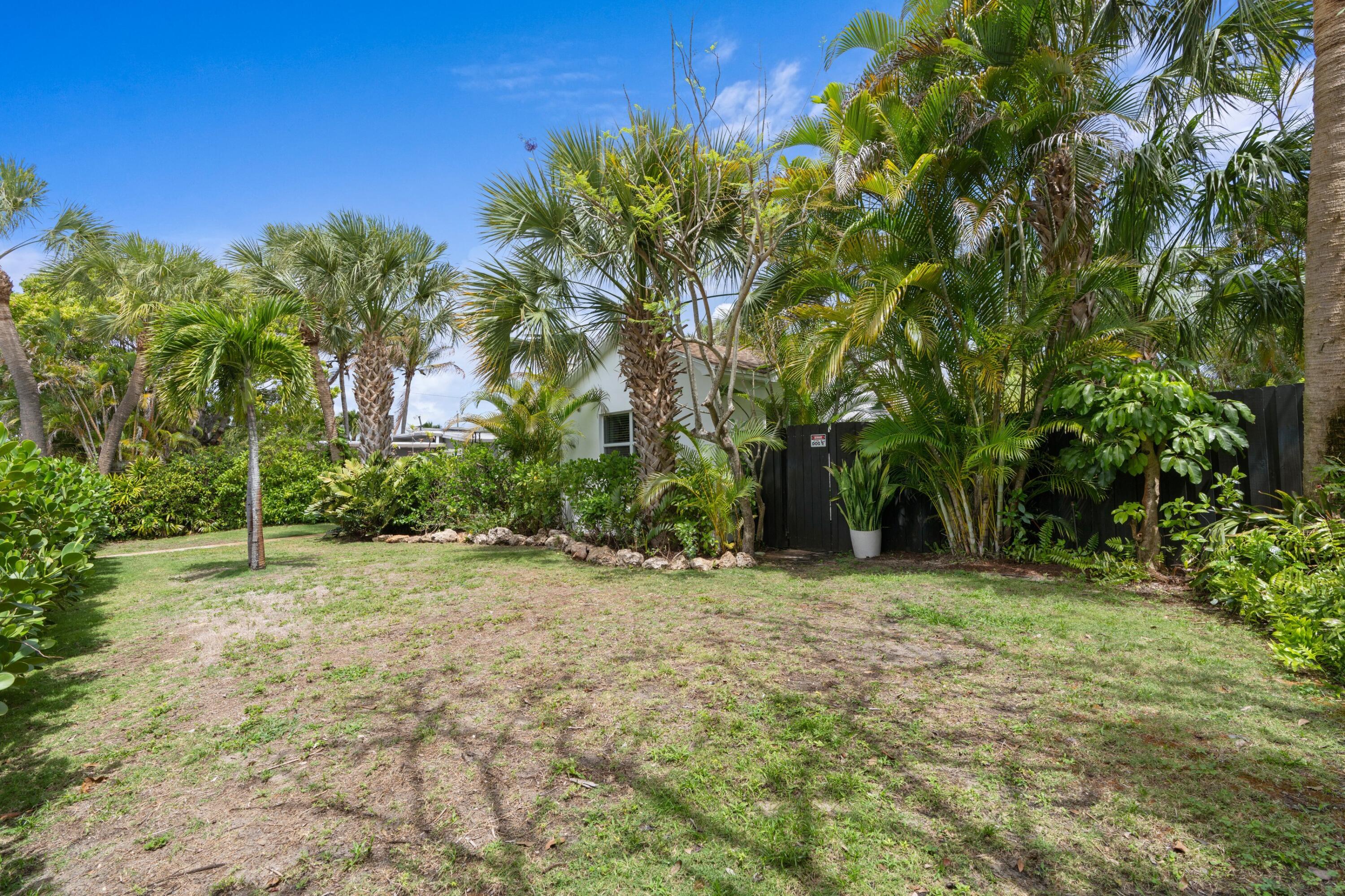 NORTH LAKE WORTH - Residential