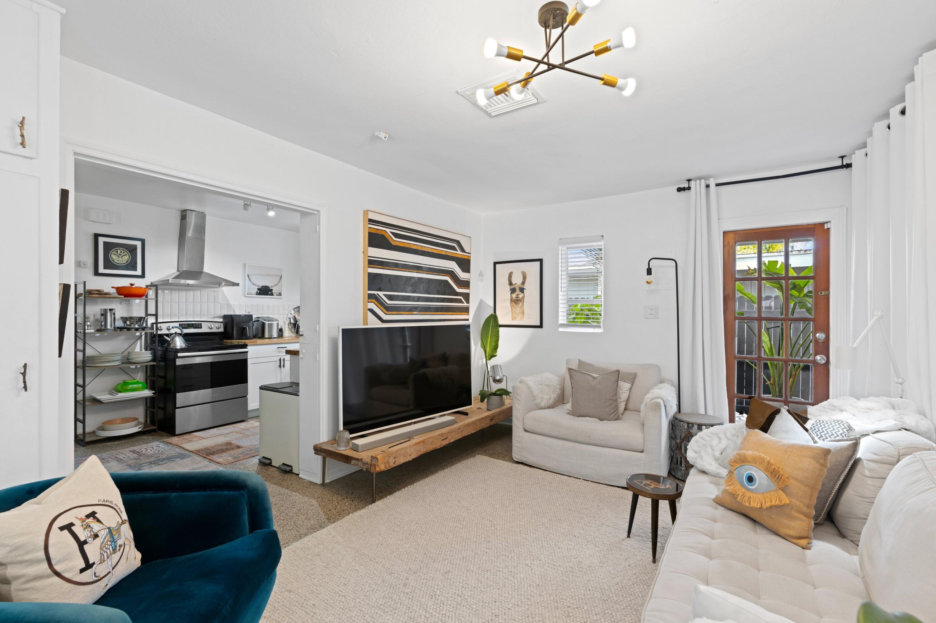 NORTH LAKE WORTH - Residential