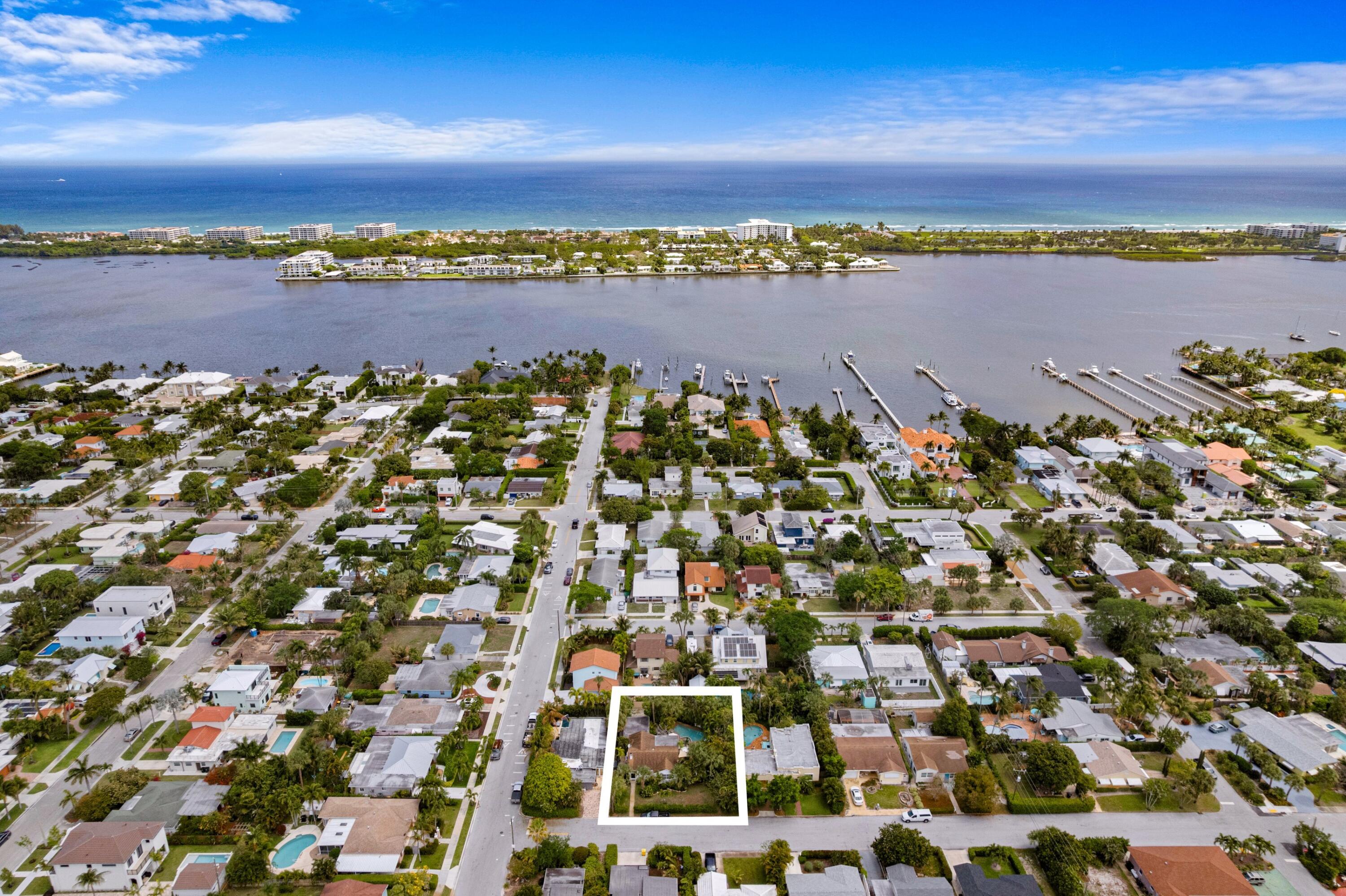 NORTH LAKE WORTH - Residential