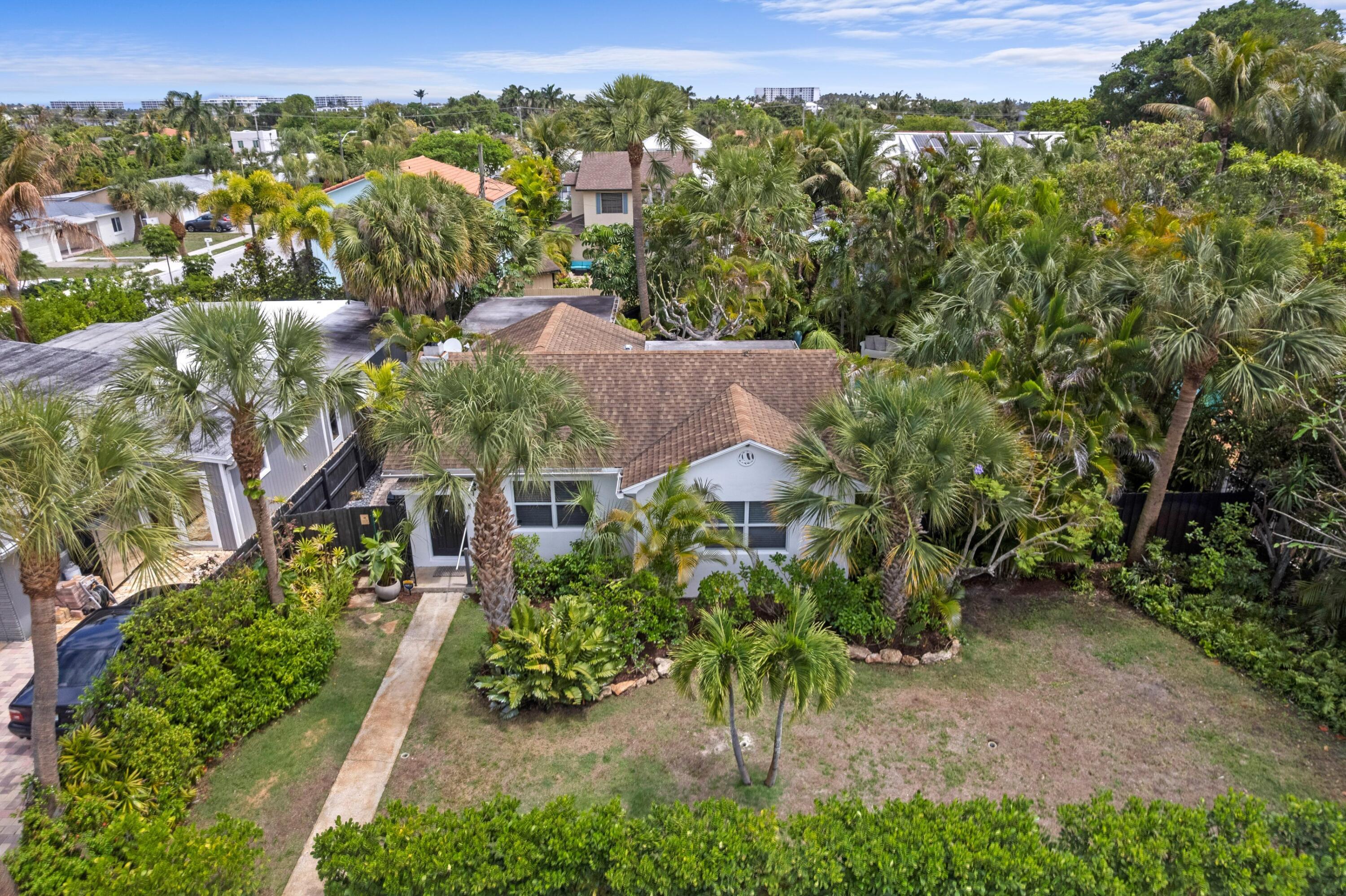 NORTH LAKE WORTH - Residential