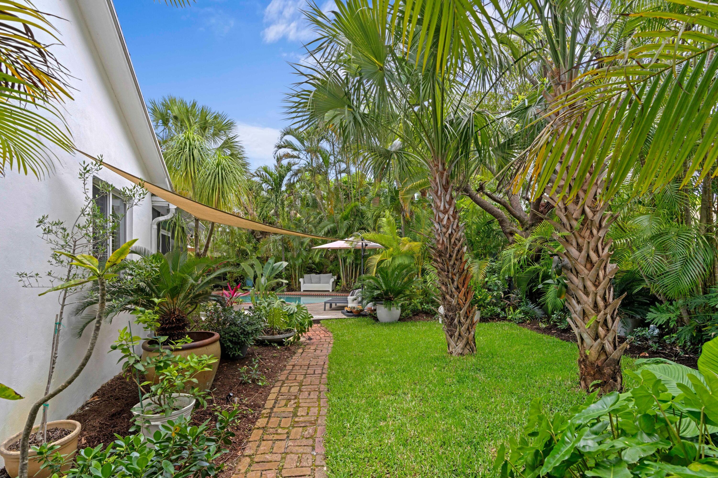 NORTH LAKE WORTH - Residential