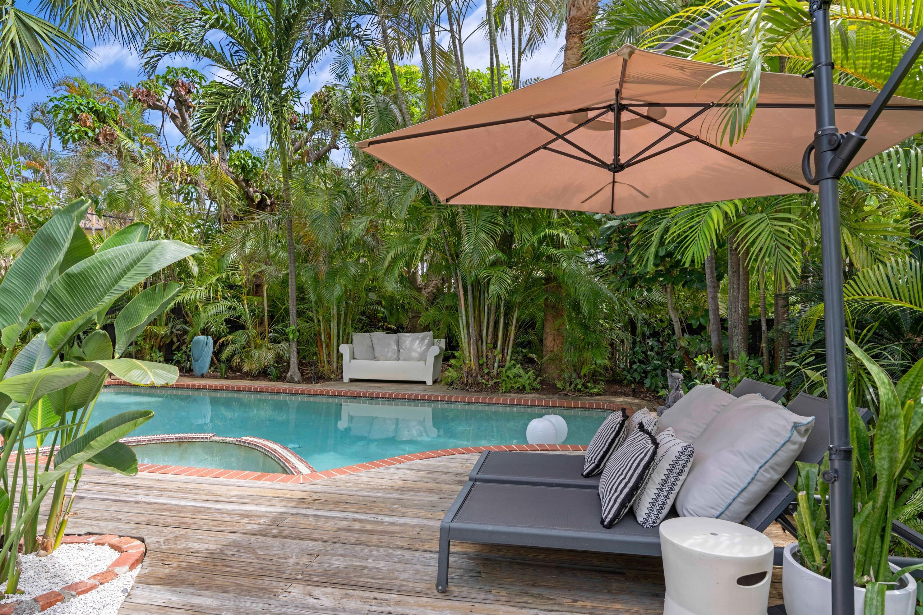 NORTH LAKE WORTH - Residential