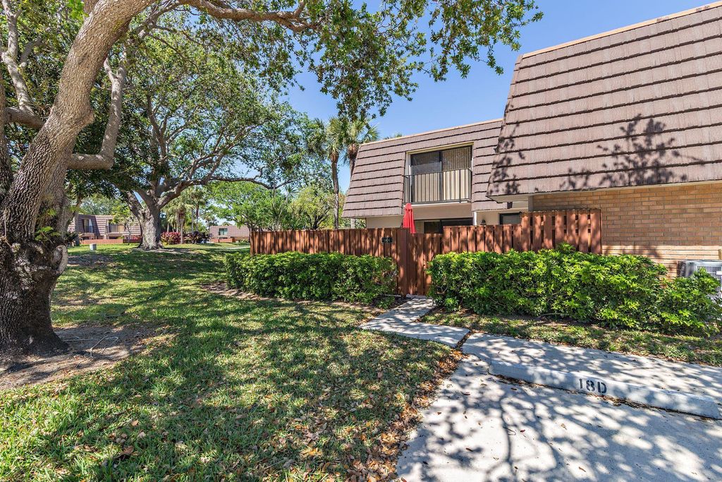 Photo of 1604 16th Court #18d, Jupiter, FL 33477 (MLS # R11072448)