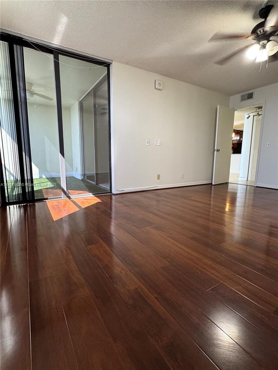 110 Lake Emerald Drive 405