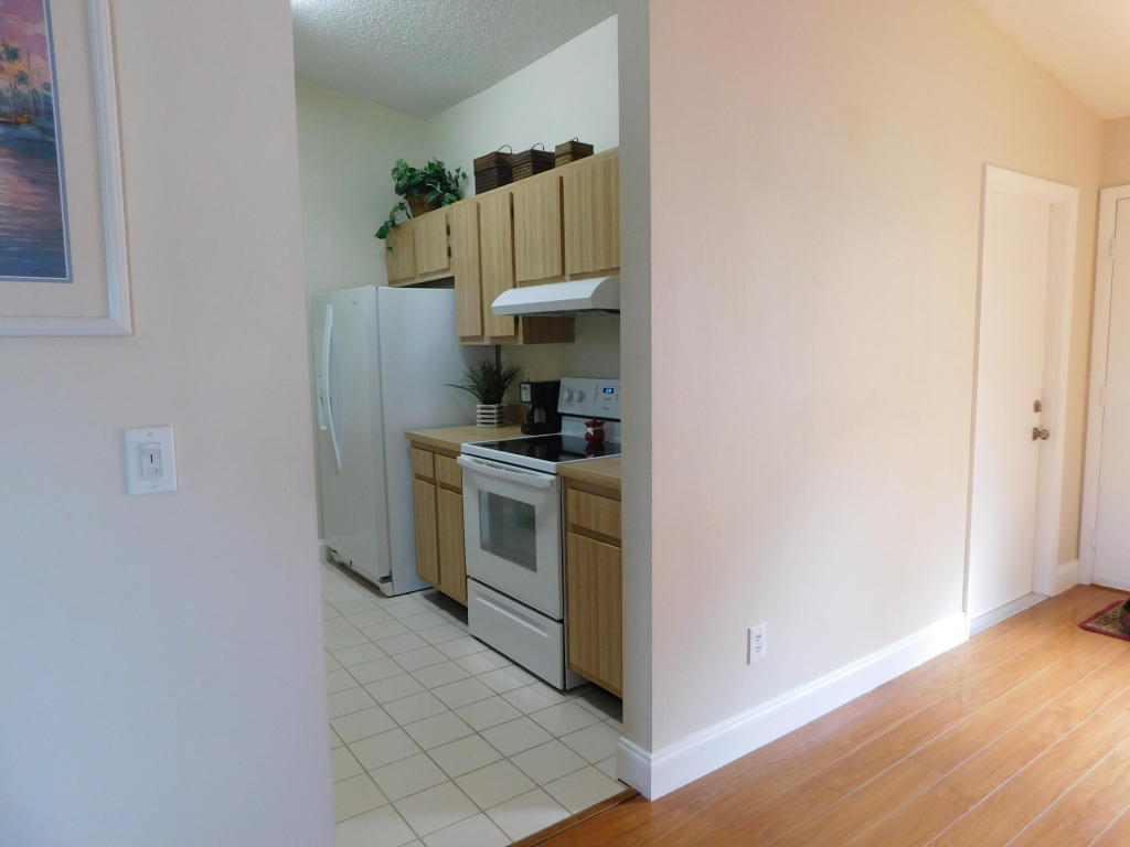 BOYNTON LAKES - Residential