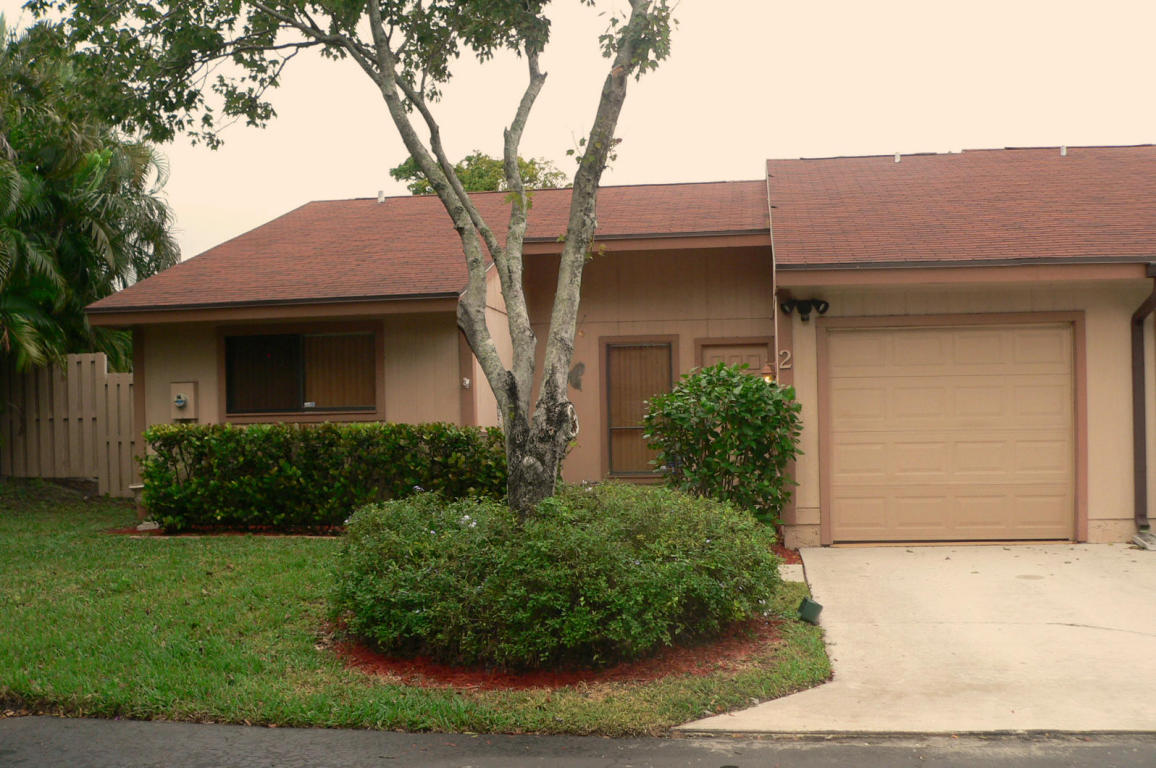 BOYNTON LAKES - Residential