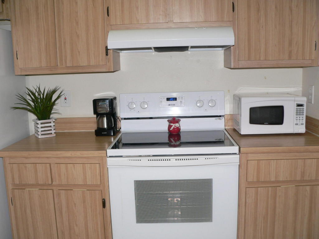 BOYNTON LAKES - Residential