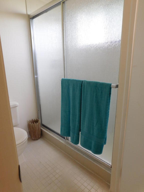 BOYNTON LAKES - Residential