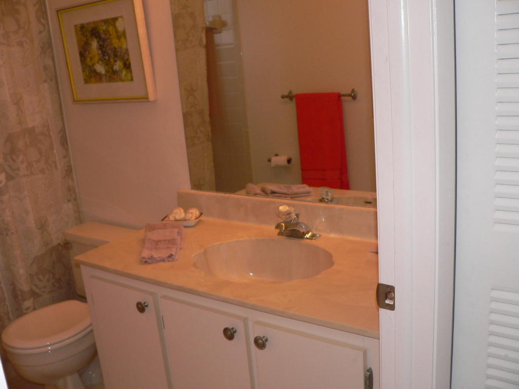 BOYNTON LAKES - Residential