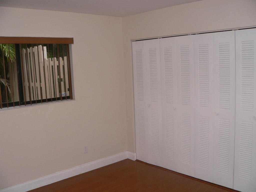 BOYNTON LAKES - Residential