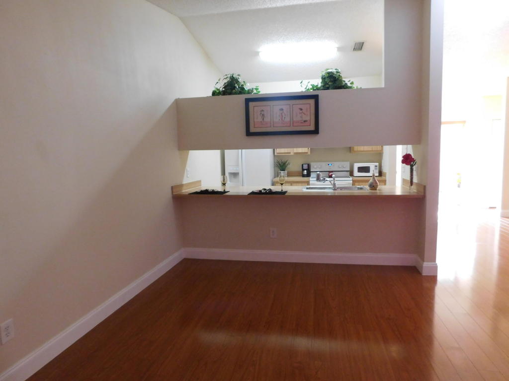 BOYNTON LAKES - Residential