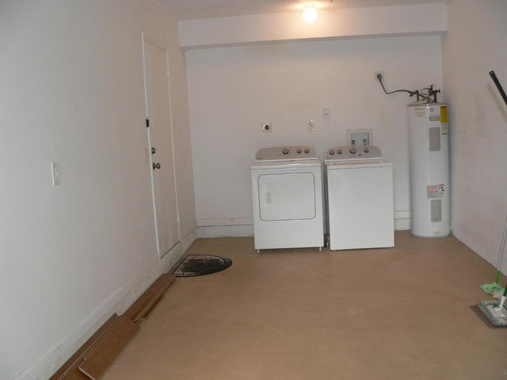 BOYNTON LAKES - Residential