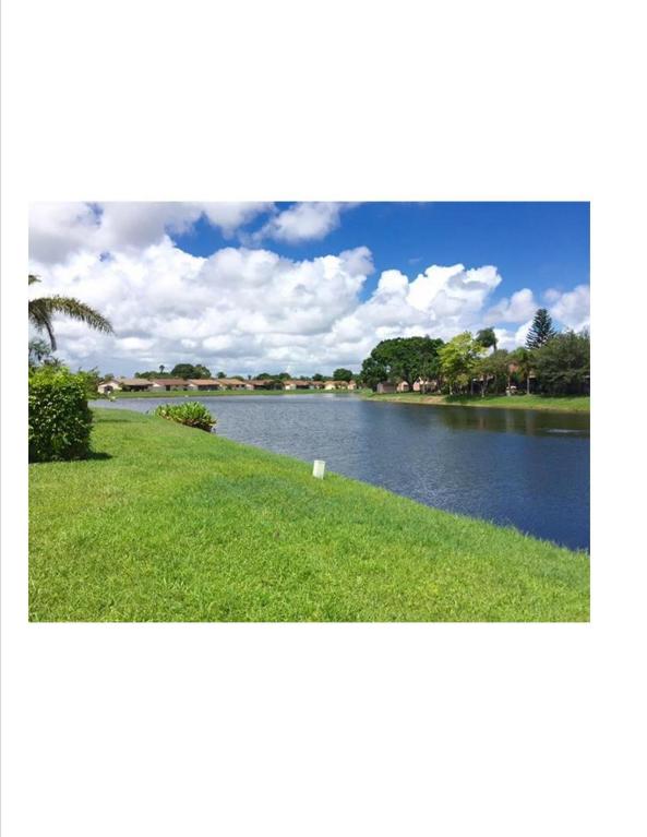 BOYNTON LAKES - Residential