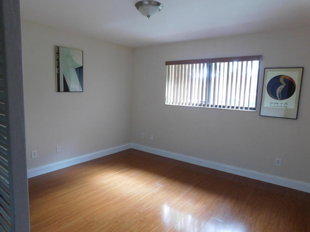 BOYNTON LAKES - Residential