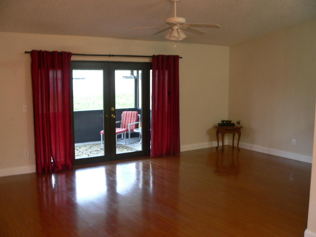 BOYNTON LAKES - Residential