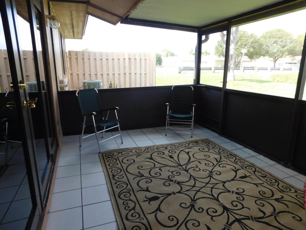 BOYNTON LAKES - Residential