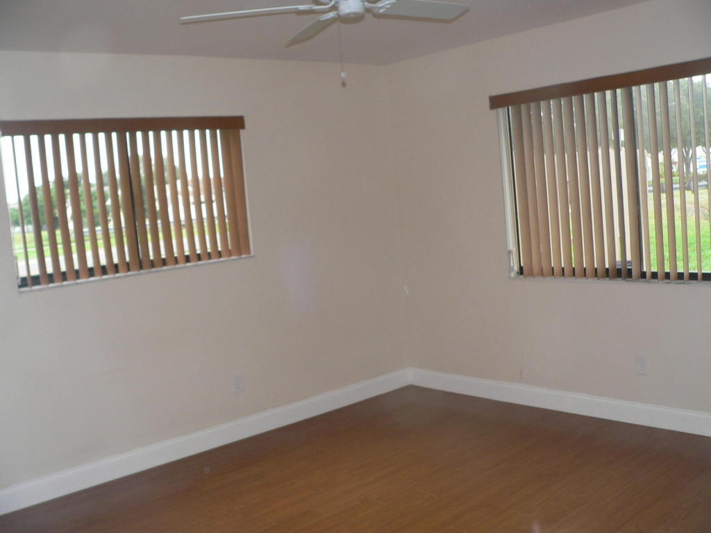 BOYNTON LAKES - Residential