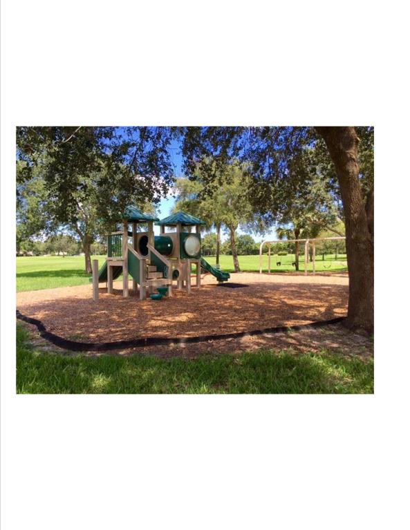 BOYNTON LAKES - Residential