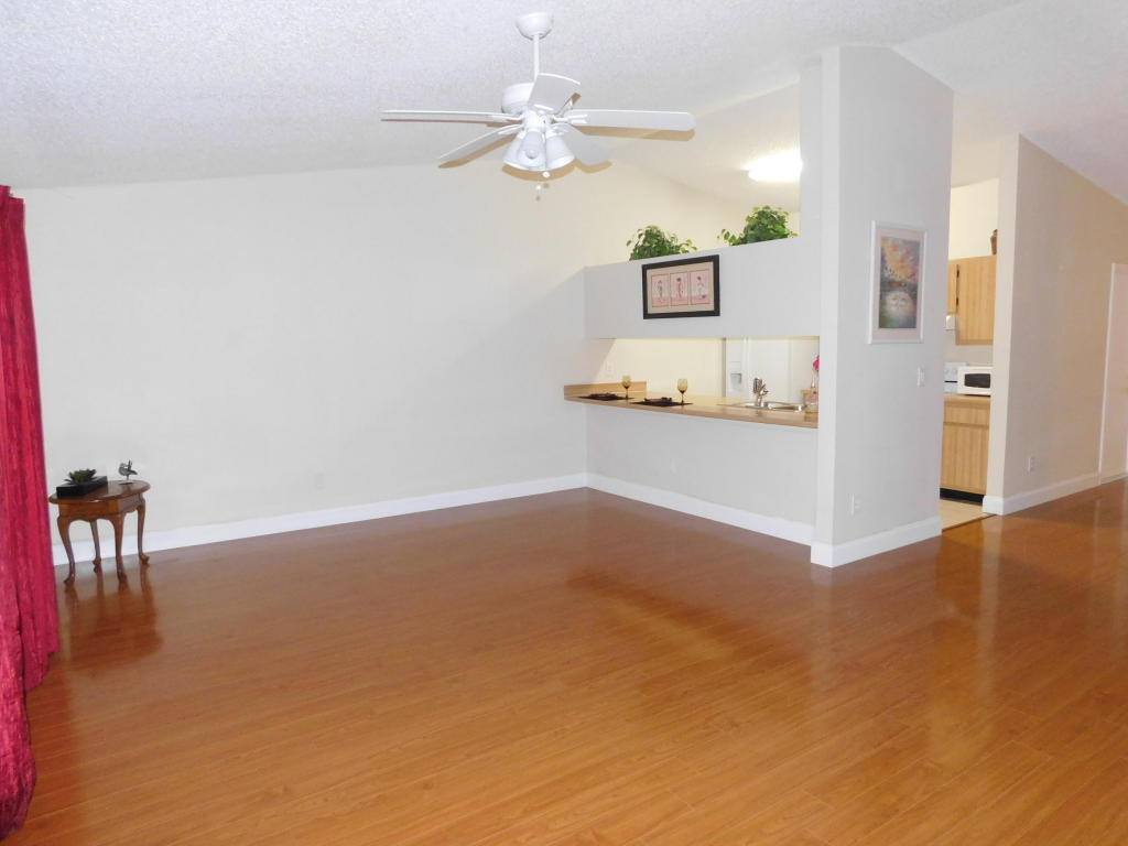 BOYNTON LAKES - Residential