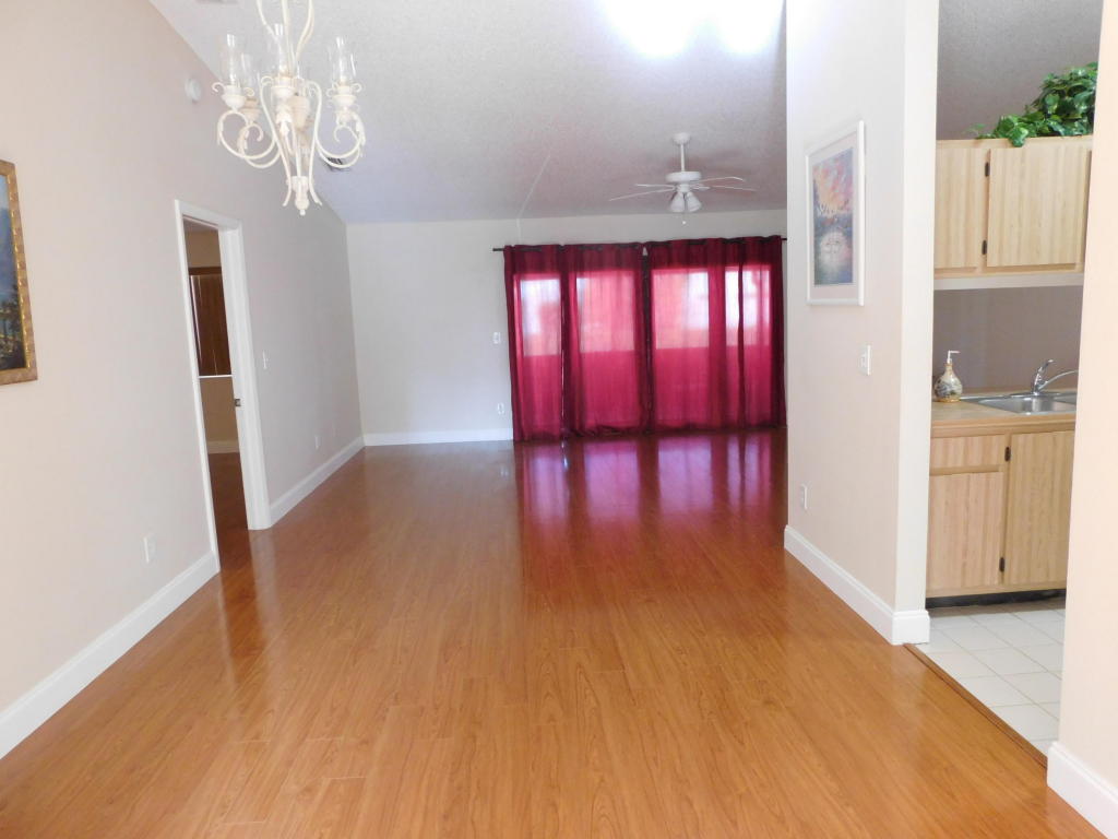 BOYNTON LAKES - Residential