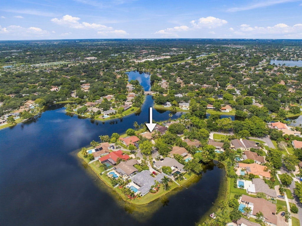 Photo of 11713 Spinnaker Way, Cooper City, FL 33026 (MLS # B26078366)