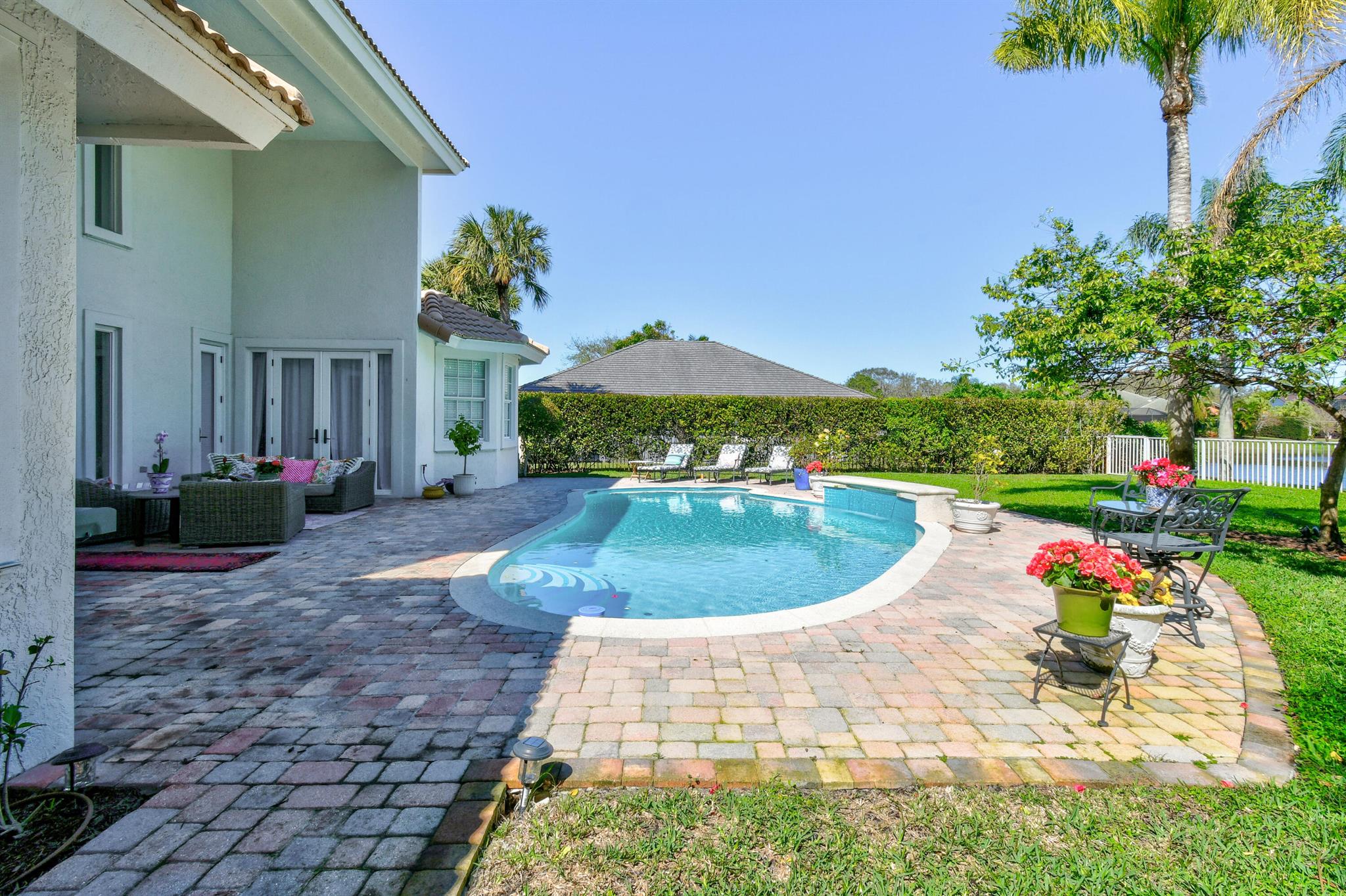 HERITAGE OAKS - Residential