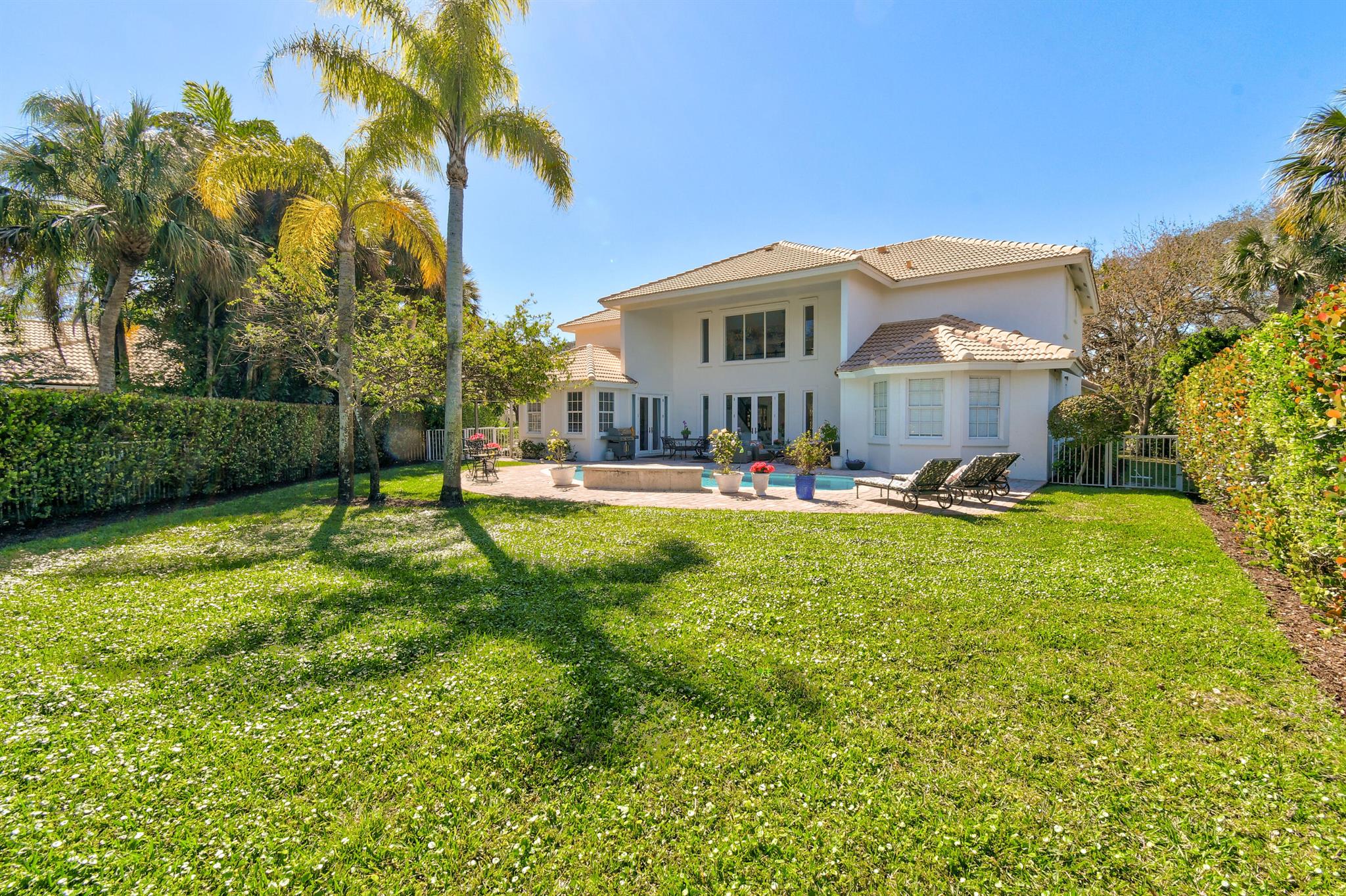 HERITAGE OAKS - Residential