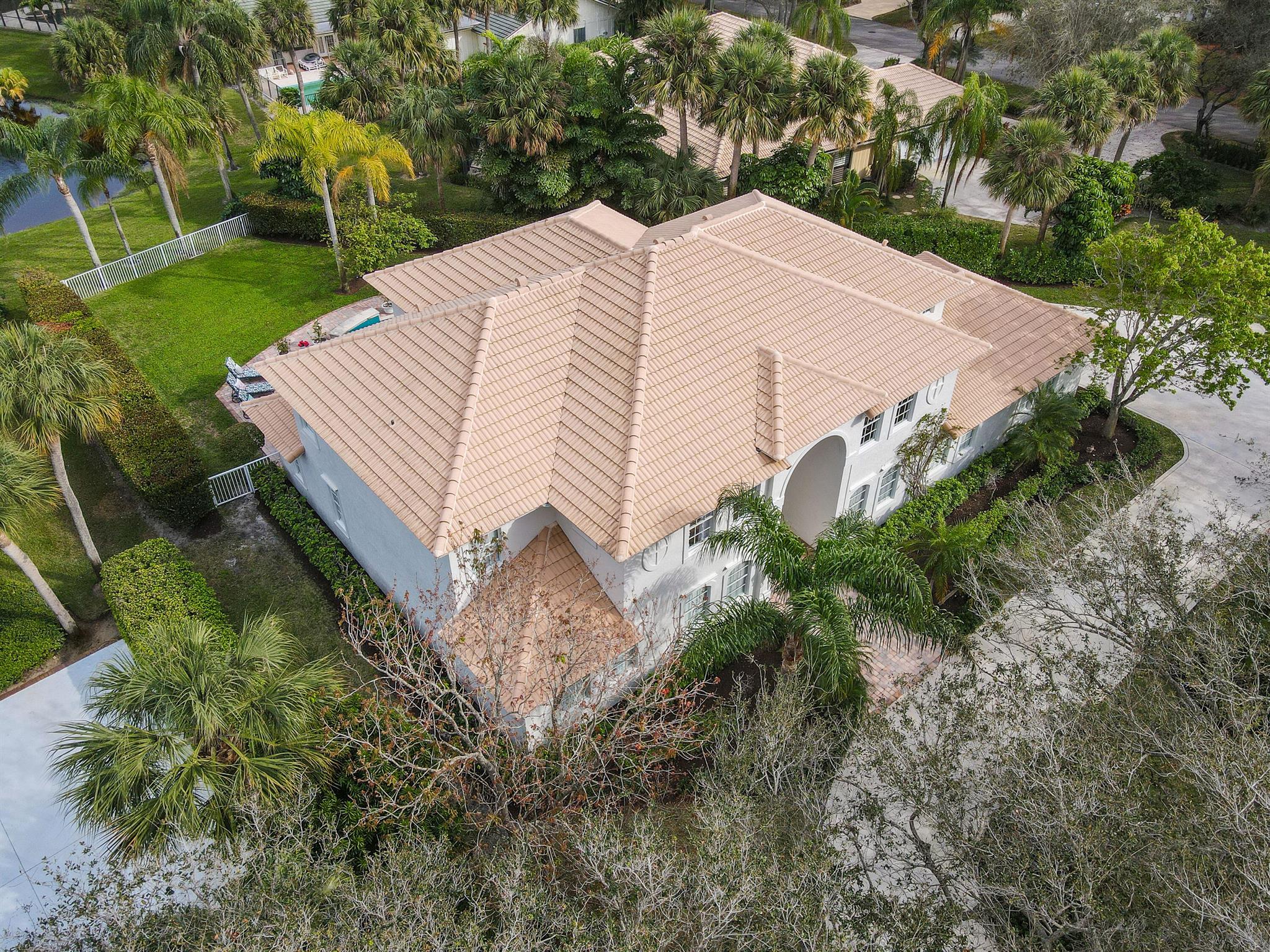 HERITAGE OAKS - Residential