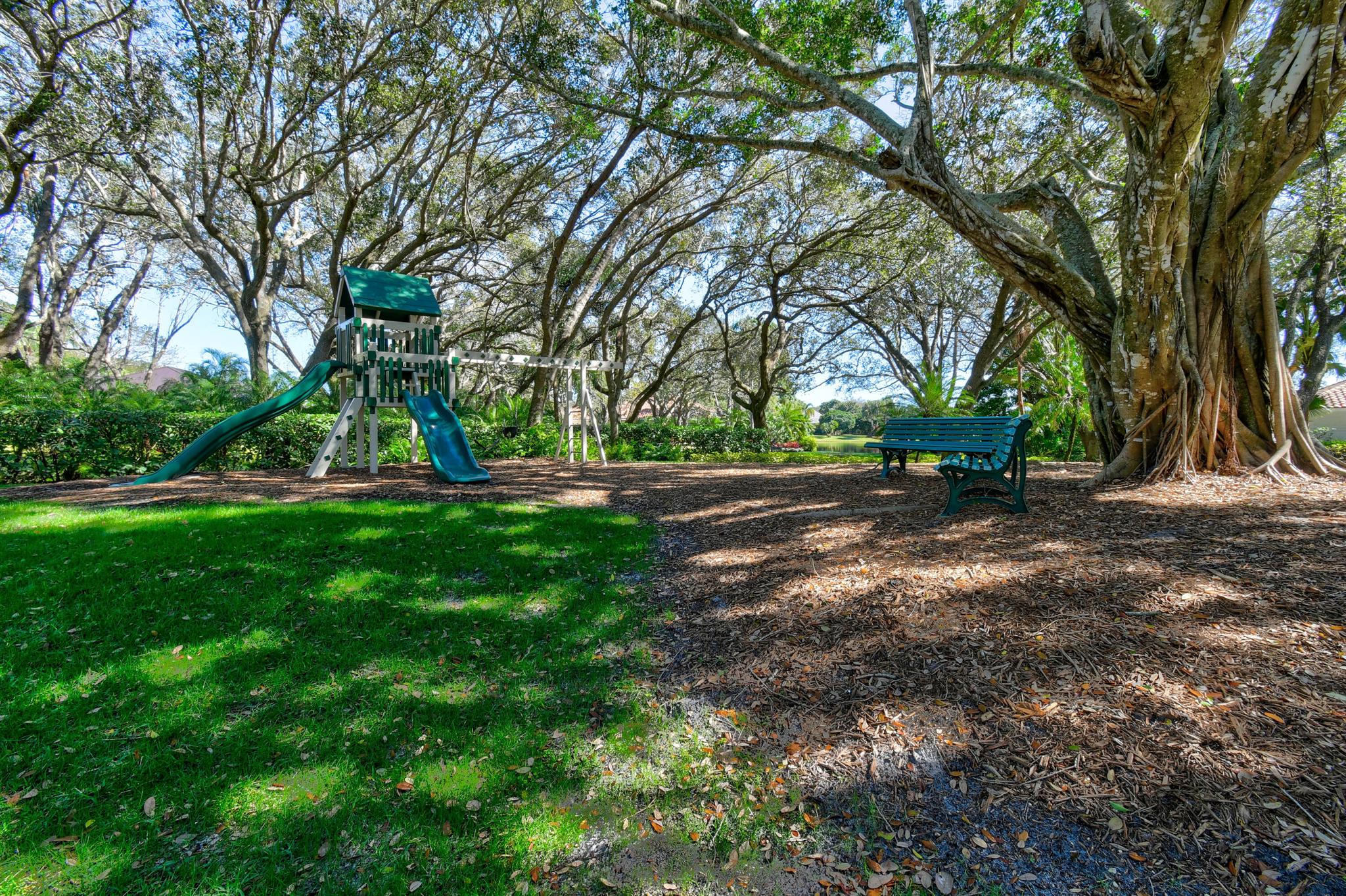 HERITAGE OAKS - Residential