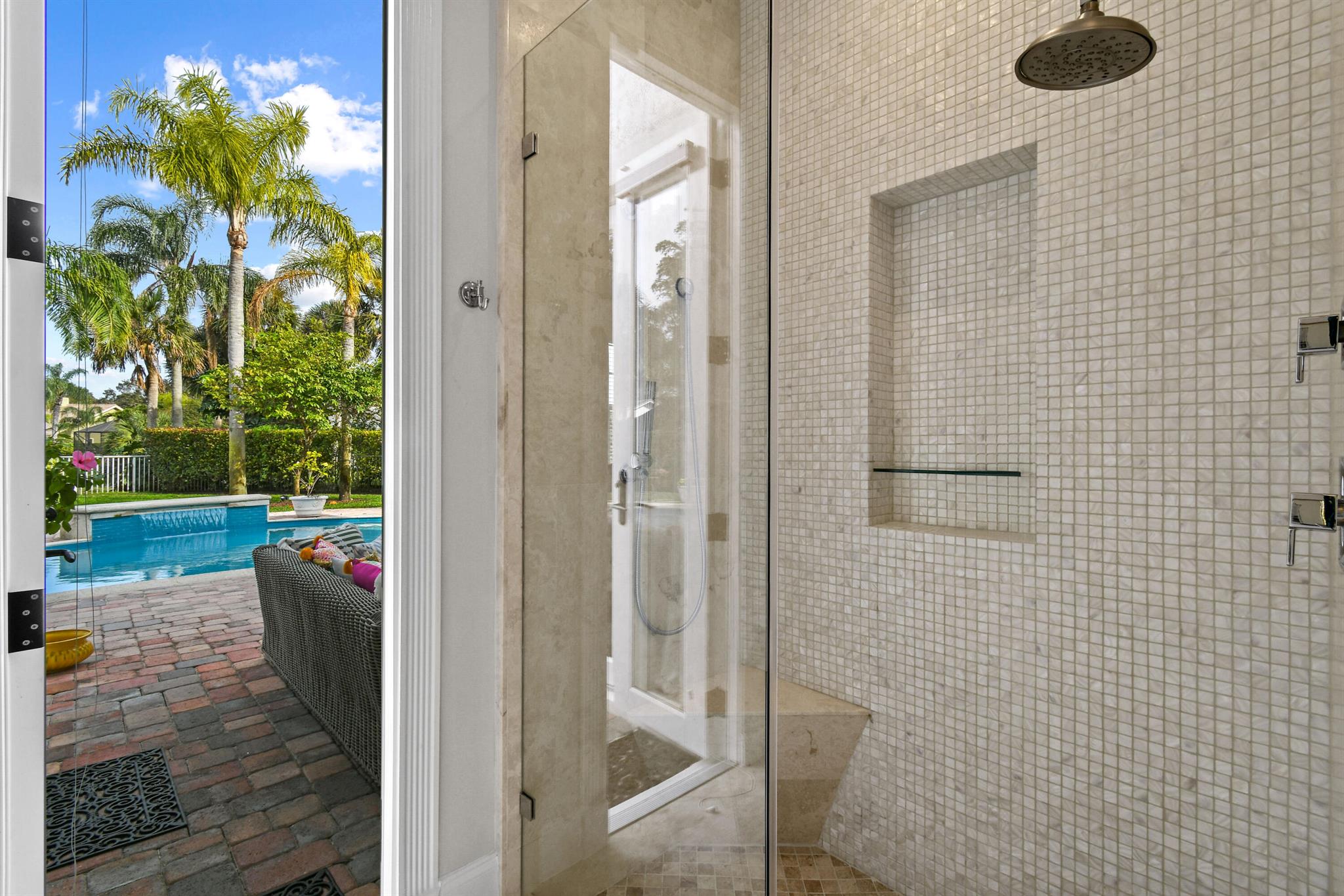 HERITAGE OAKS - Residential