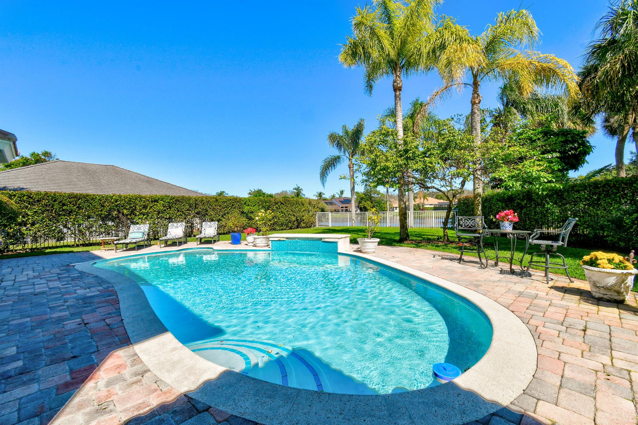 HERITAGE OAKS - Residential