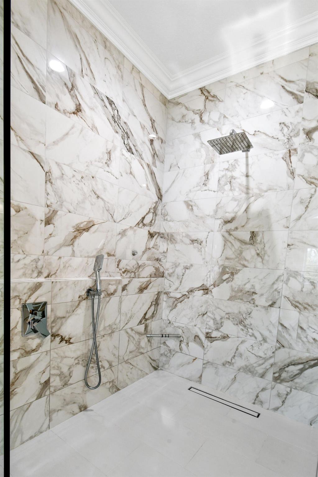 HERITAGE OAKS - Residential