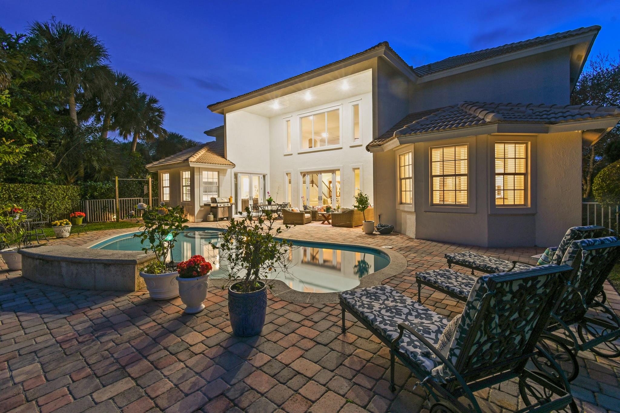 HERITAGE OAKS - Residential