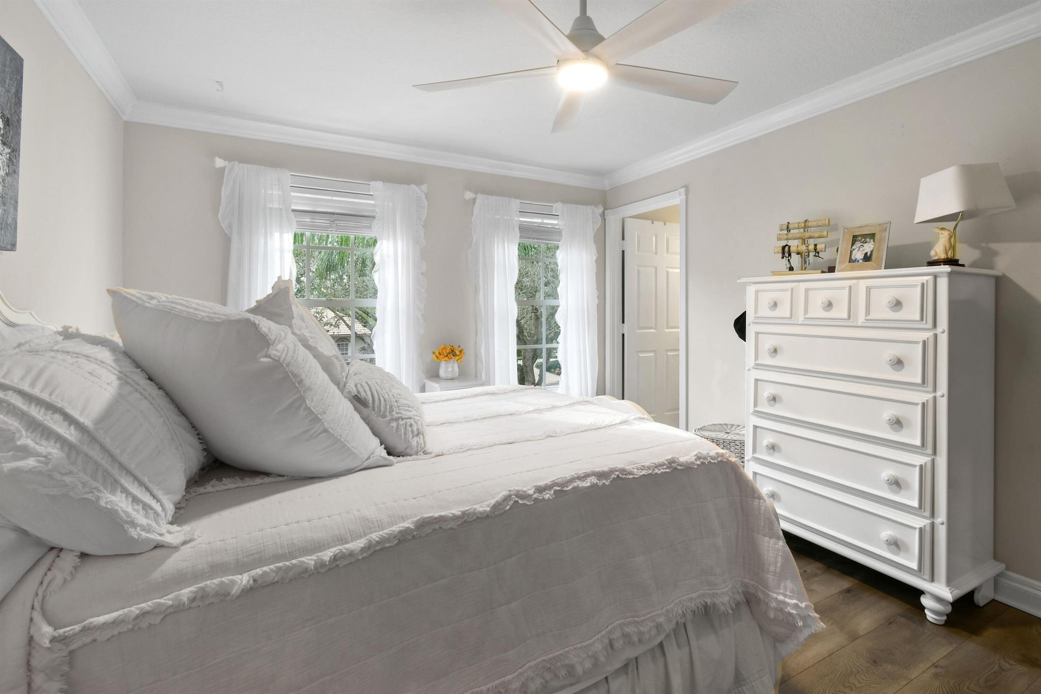 HERITAGE OAKS - Residential