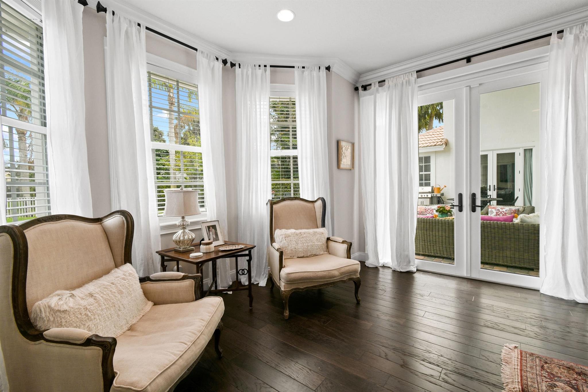 HERITAGE OAKS - Residential