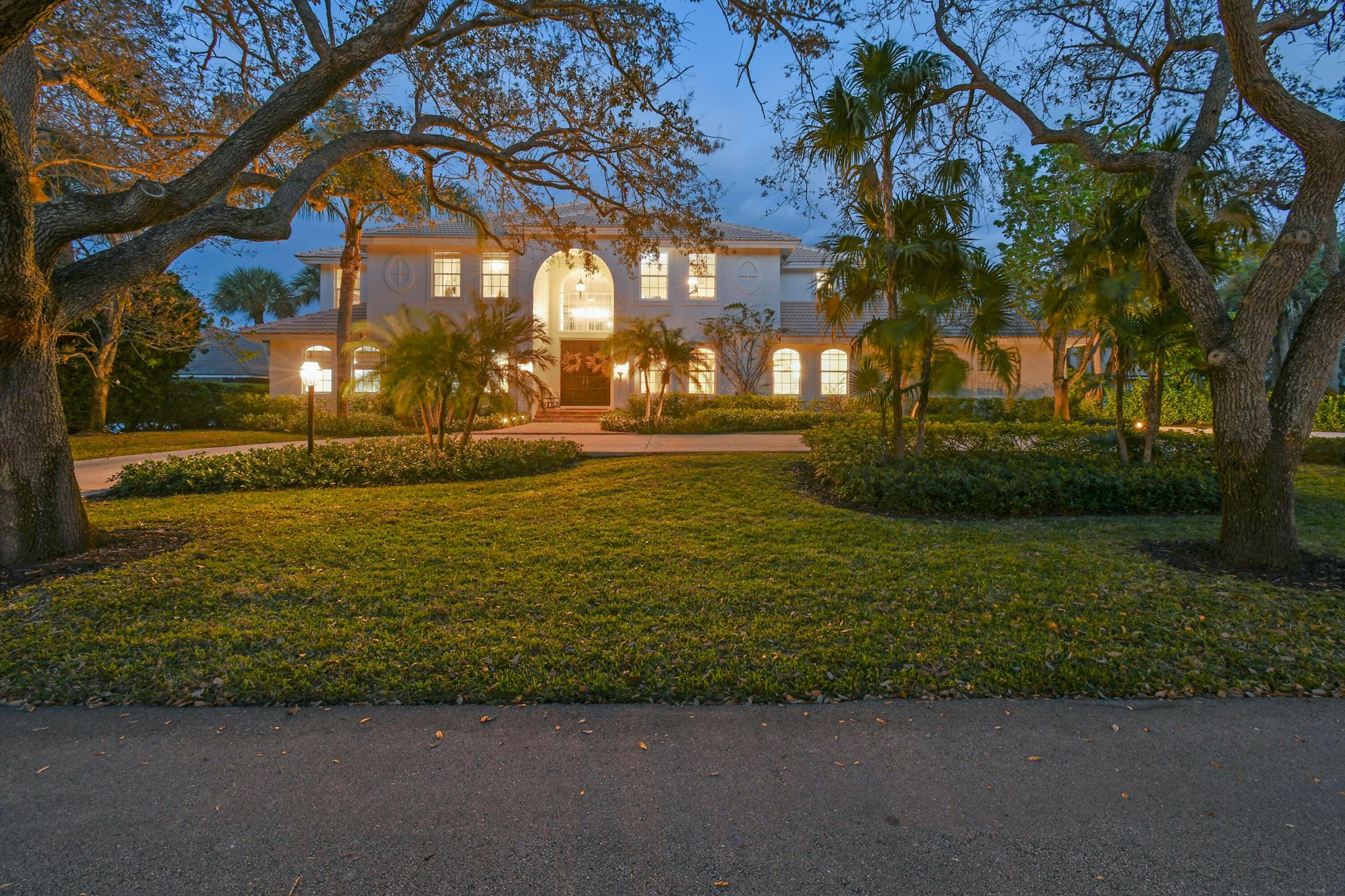 HERITAGE OAKS - Residential