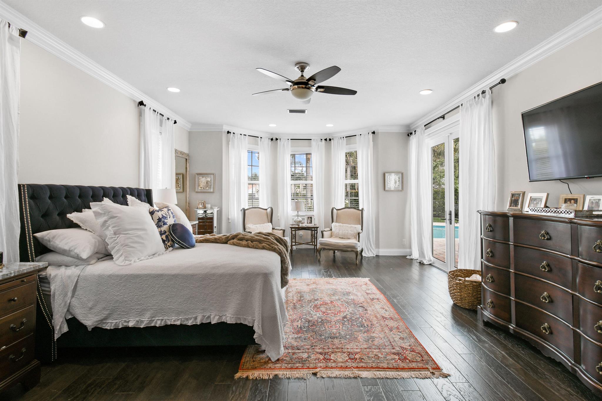 HERITAGE OAKS - Residential