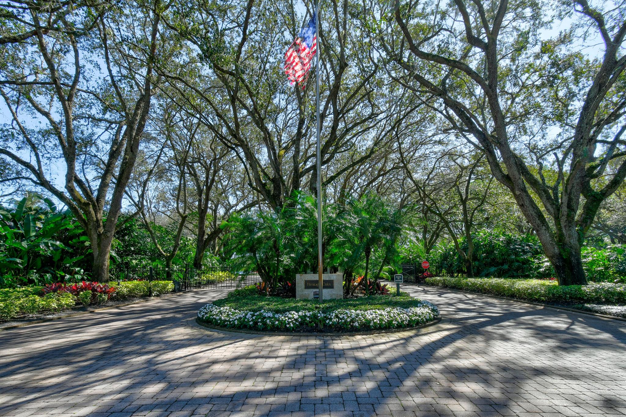 HERITAGE OAKS - Residential
