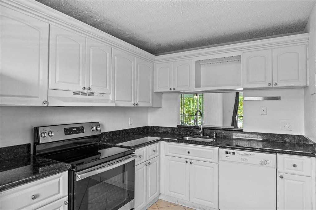 Island Club - Residential