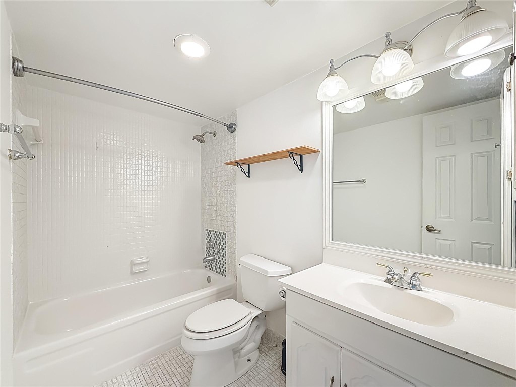 Island Club - Residential