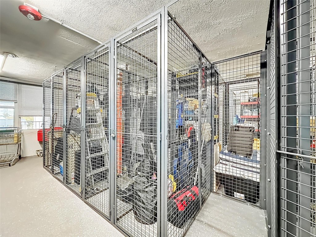 Island Club - Residential