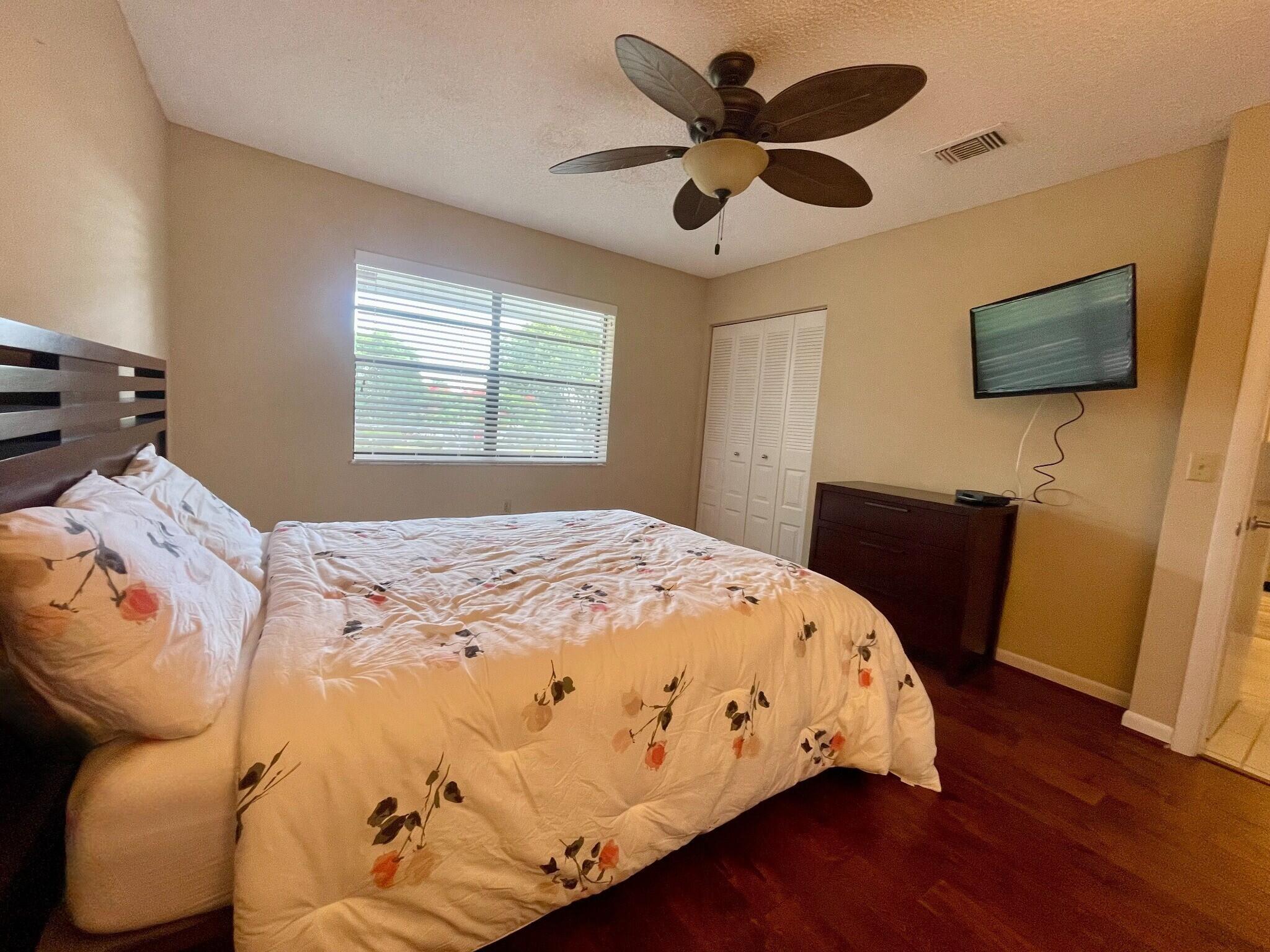 HUNTERS RUN; SOUTHPORT - Residential Lease