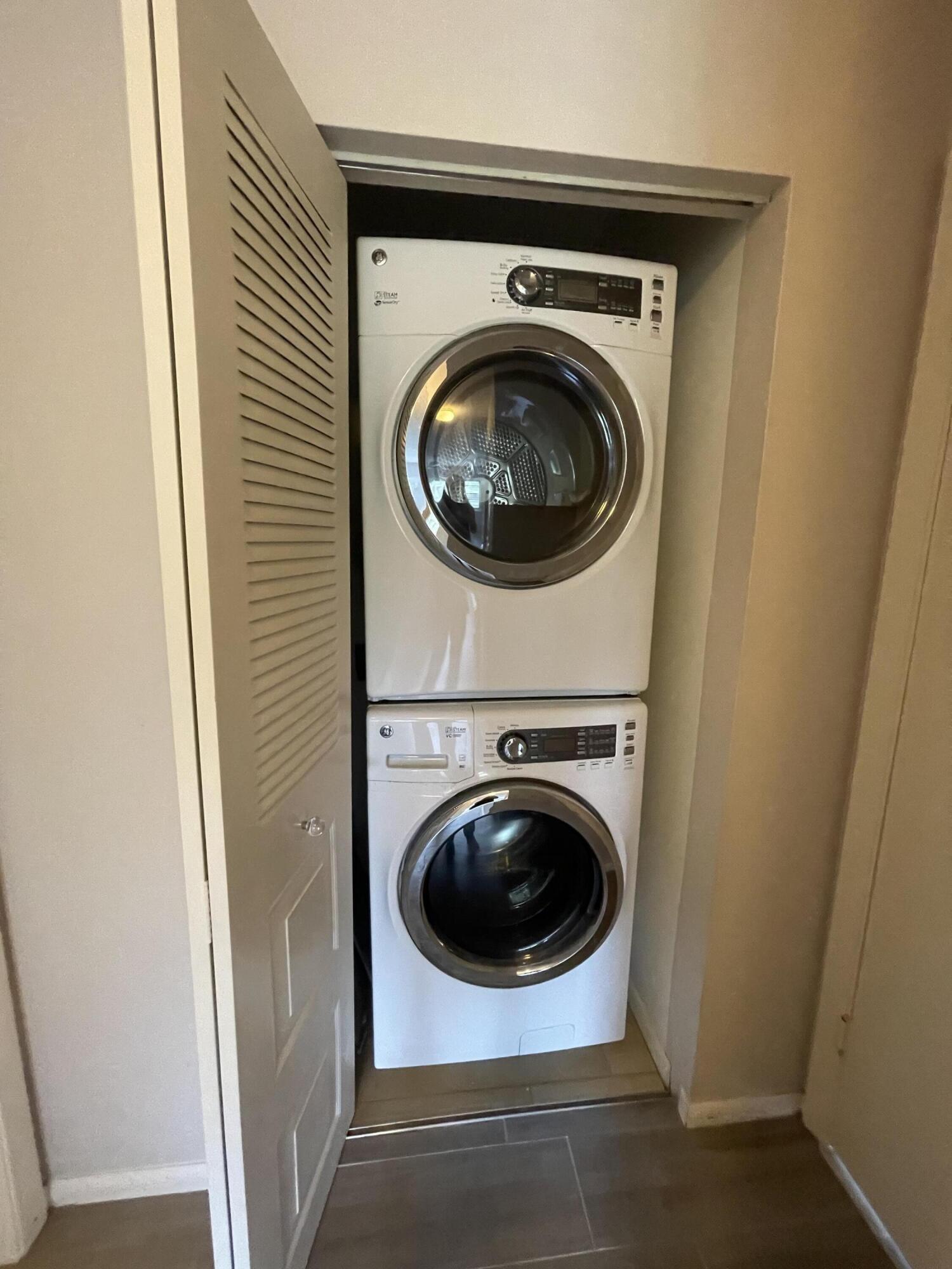 HUNTERS RUN; SOUTHPORT - Residential Lease