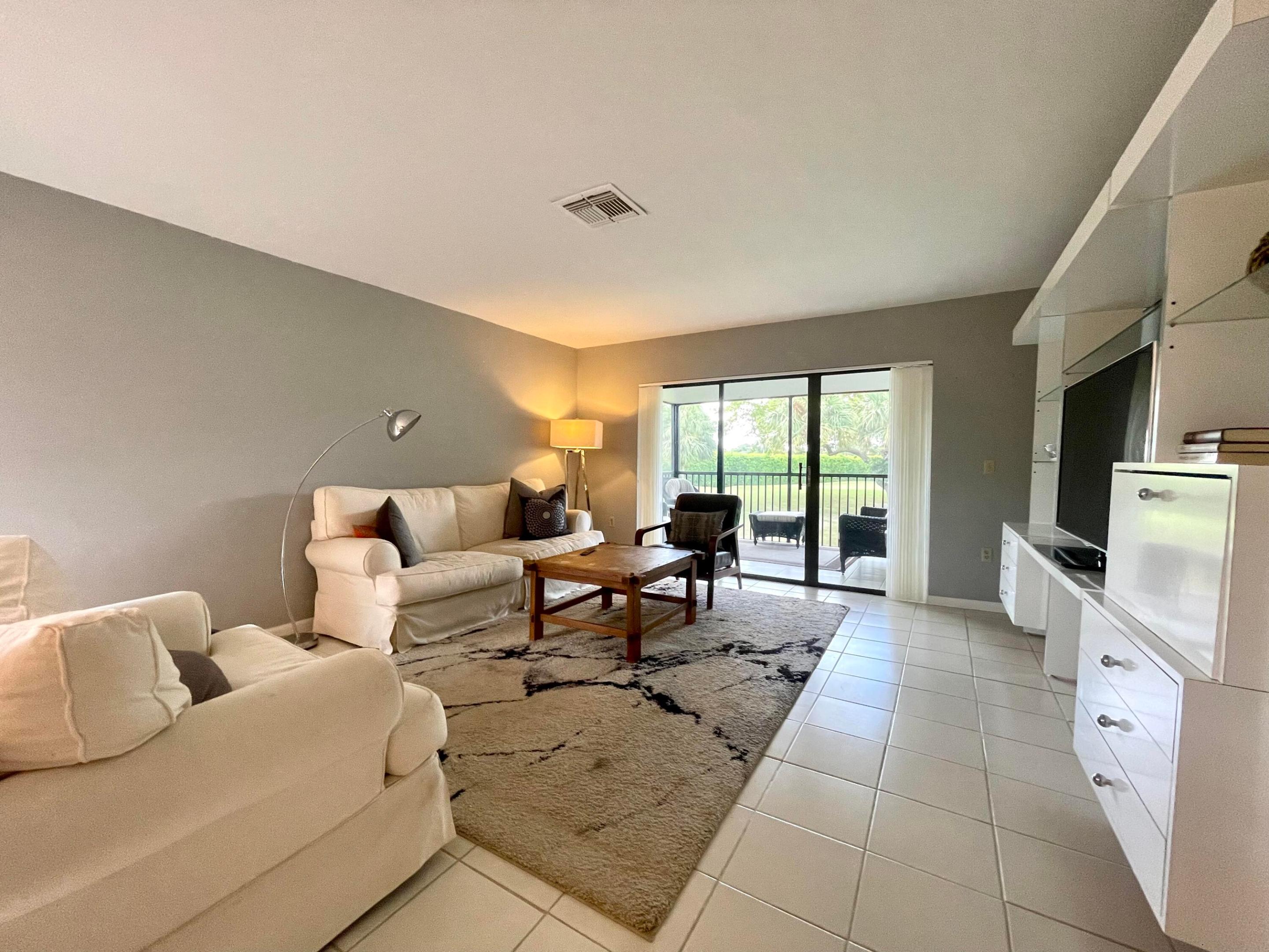 HUNTERS RUN; SOUTHPORT - Residential Lease