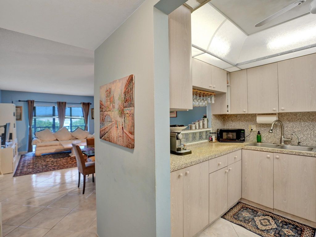 Photo of 1100 Hillcrest Court #312, Hollywood, FL 33021 (MLS # F10404907)